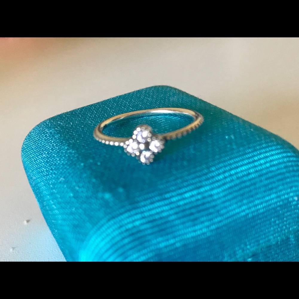 Genuine 925 silver ring brandnew with cz - Picture 4 of 7